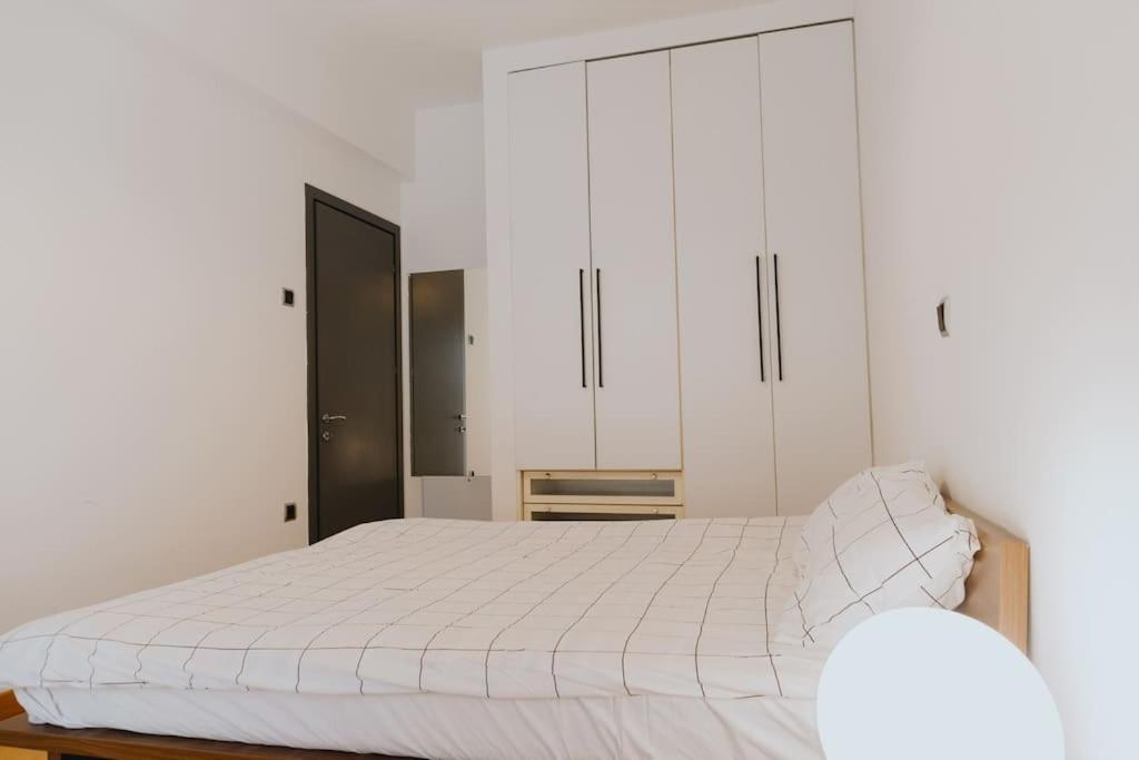 Cosy & Spacious Central Apartment 科莫蒂尼 外观 照片