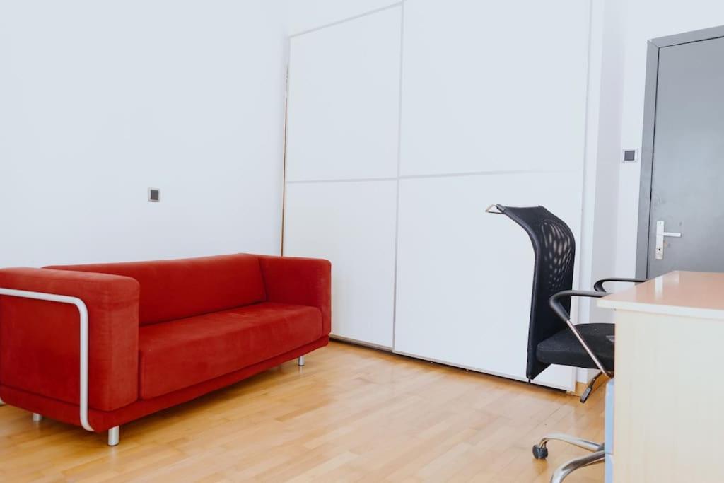 Cosy & Spacious Central Apartment 科莫蒂尼 外观 照片